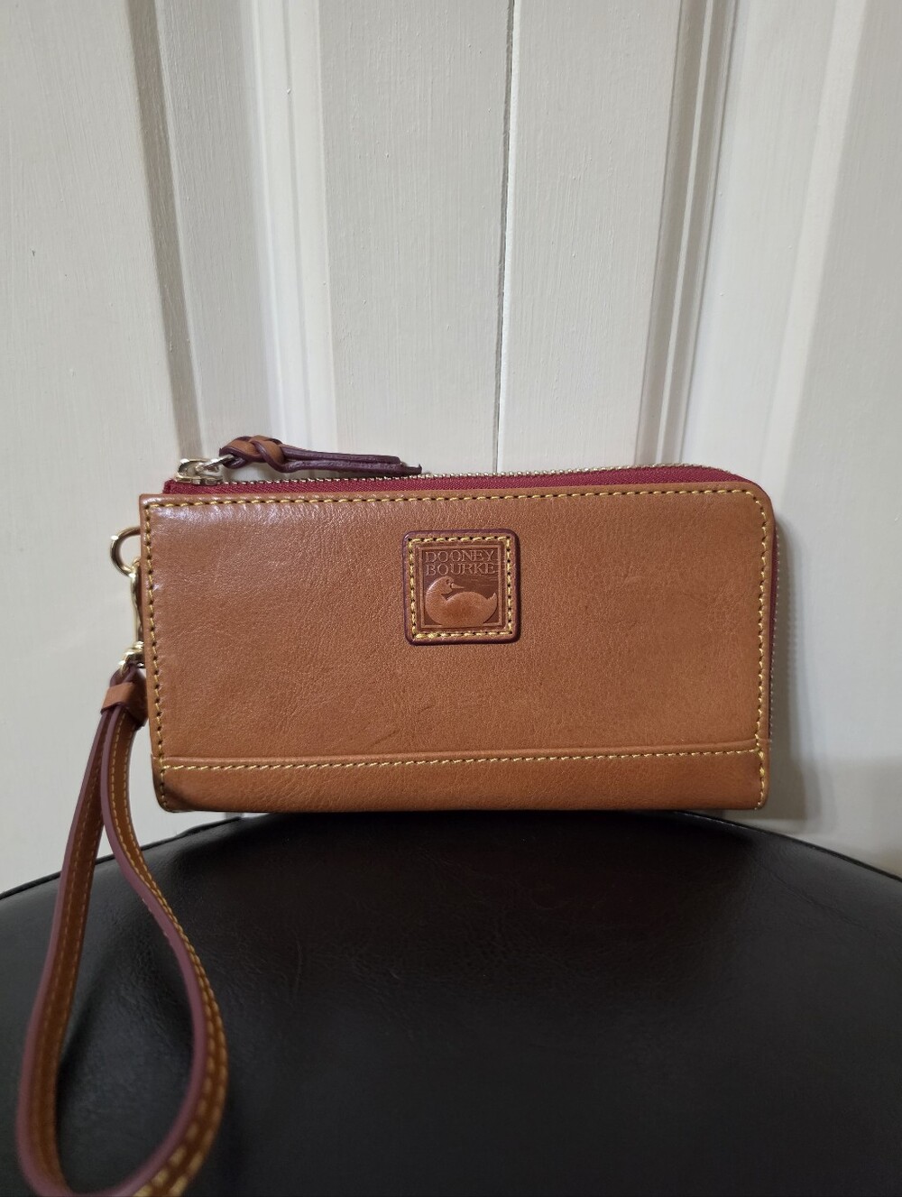 Dooney Florentine Fold Zip Wristlet/Color: Natural